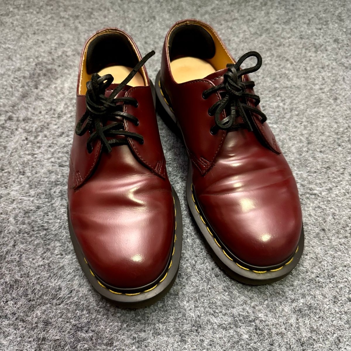 Photo by stinkypatina on October 23, 2025 of the Dr. Martens 1461 in Smooth Cherry Red.