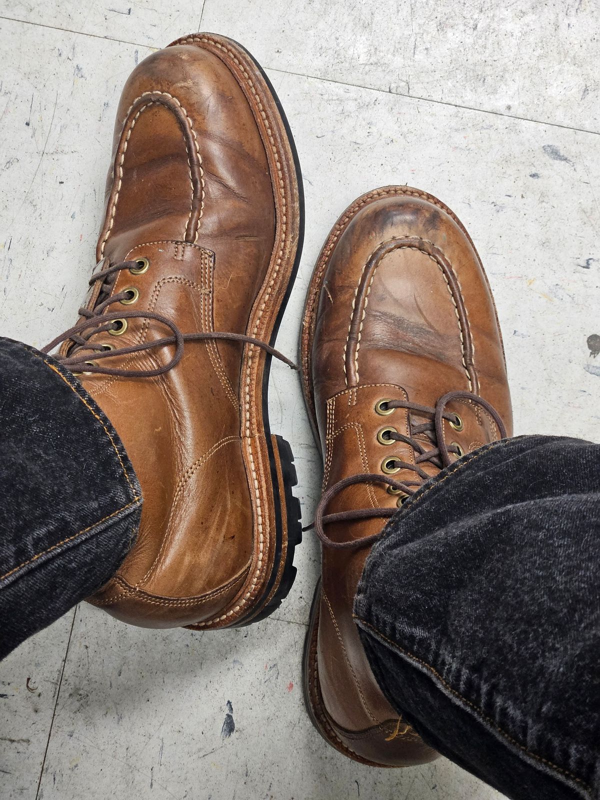 Photo by Shoop on November 21, 2025 of the Grant Stone Brass Boot in Horween Dune Chromexcel.