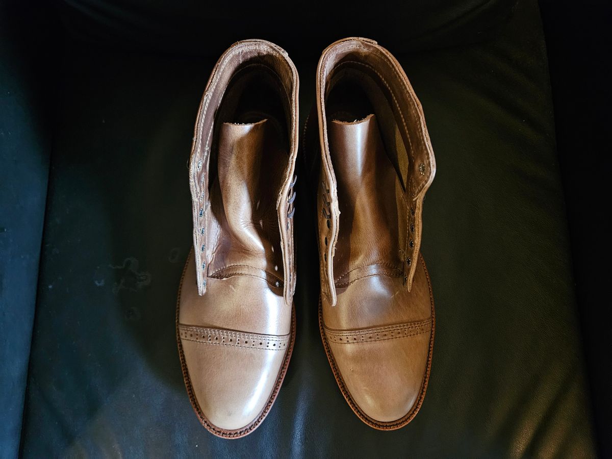 Photo by justinmcgustin on August 5, 2023 of the Parkhurst The Delaware in Horween Natural Chromexcel.