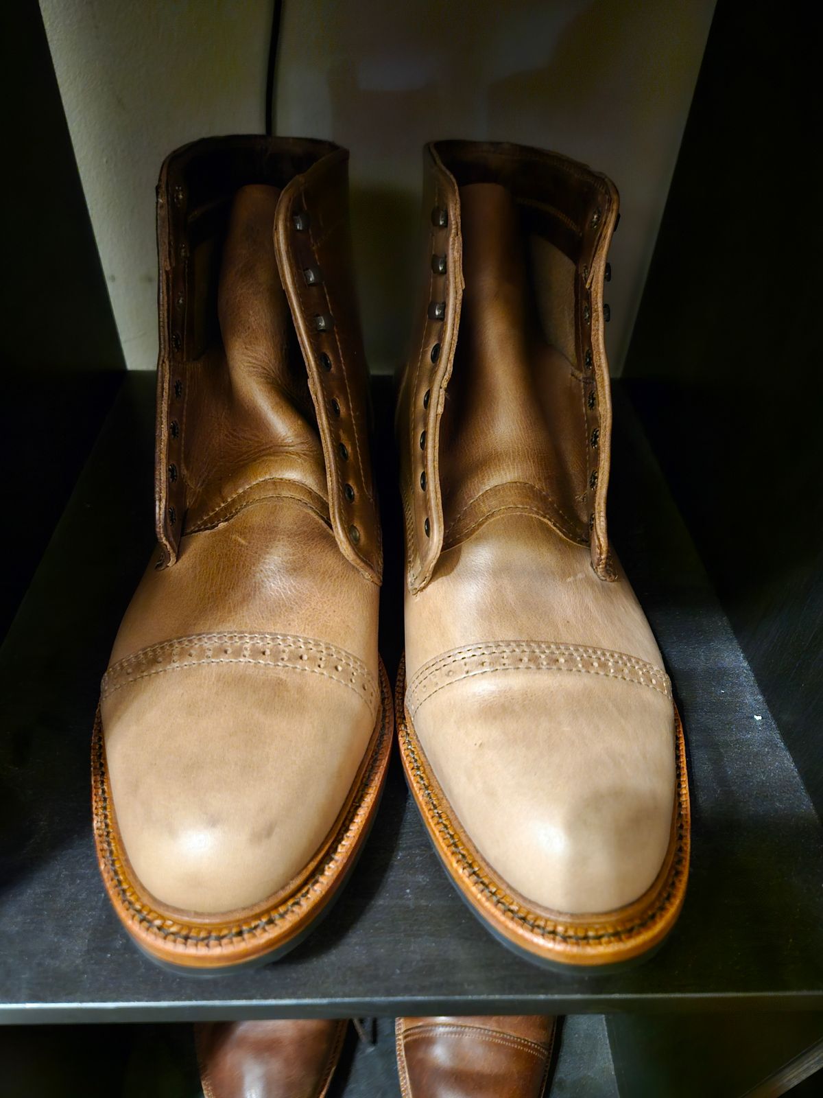 Photo by justinmcgustin on August 5, 2023 of the Parkhurst The Delaware in Horween Natural Chromexcel.