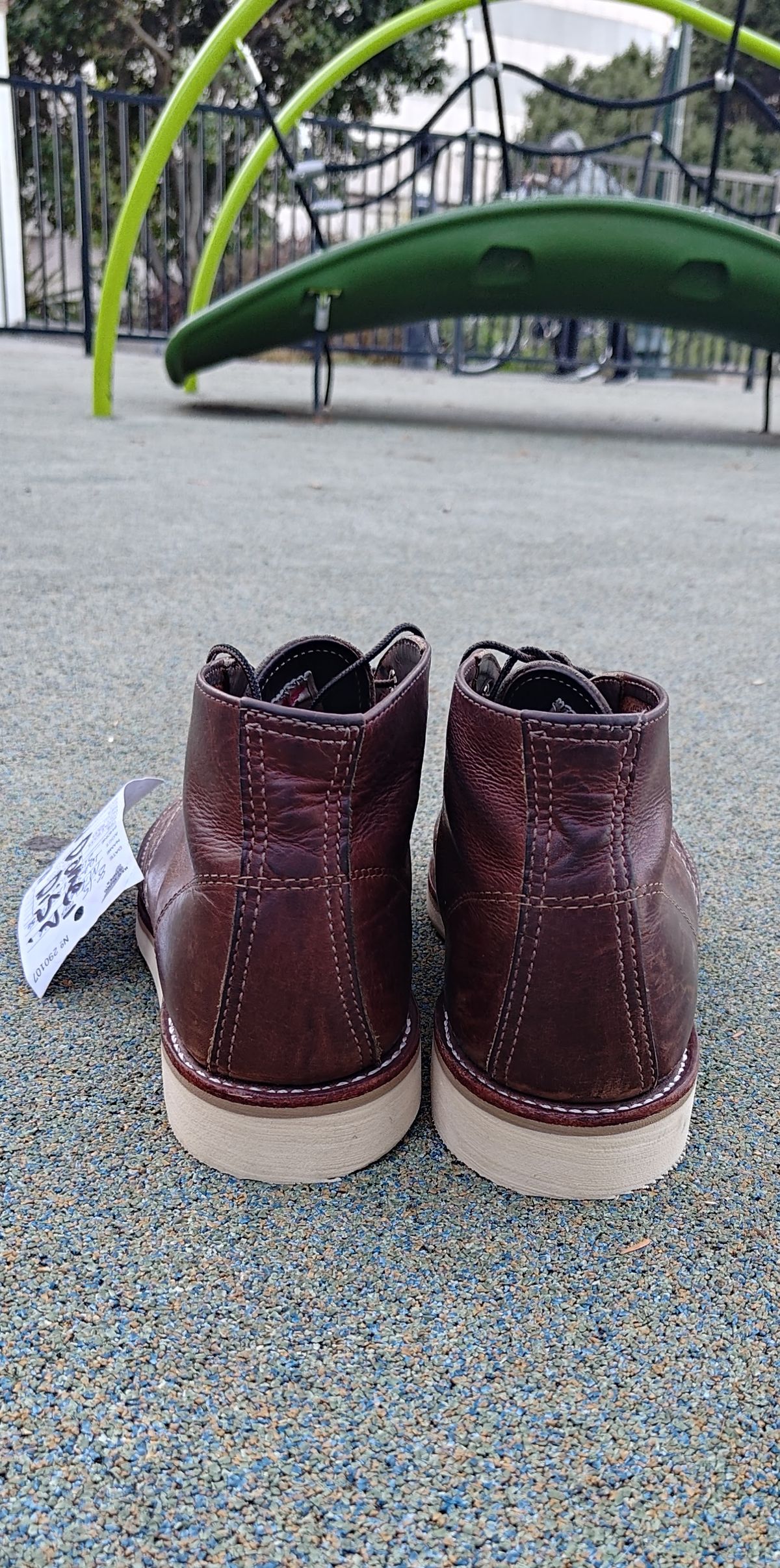 Photo by mitchellvanlee on October 5, 2025 of the Red Wing Work Chukka in S.B. Foot Briar Oil Slick.