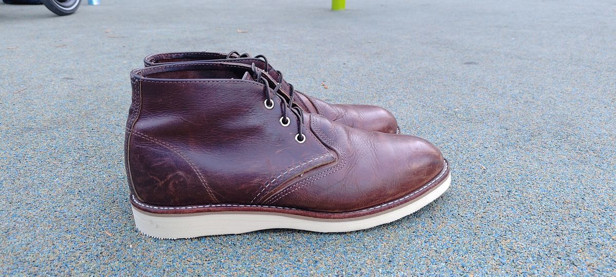 Photo by mitchellvanlee on October 5, 2025 of the Red Wing Work Chukka in S.B. Foot Briar Oil Slick.