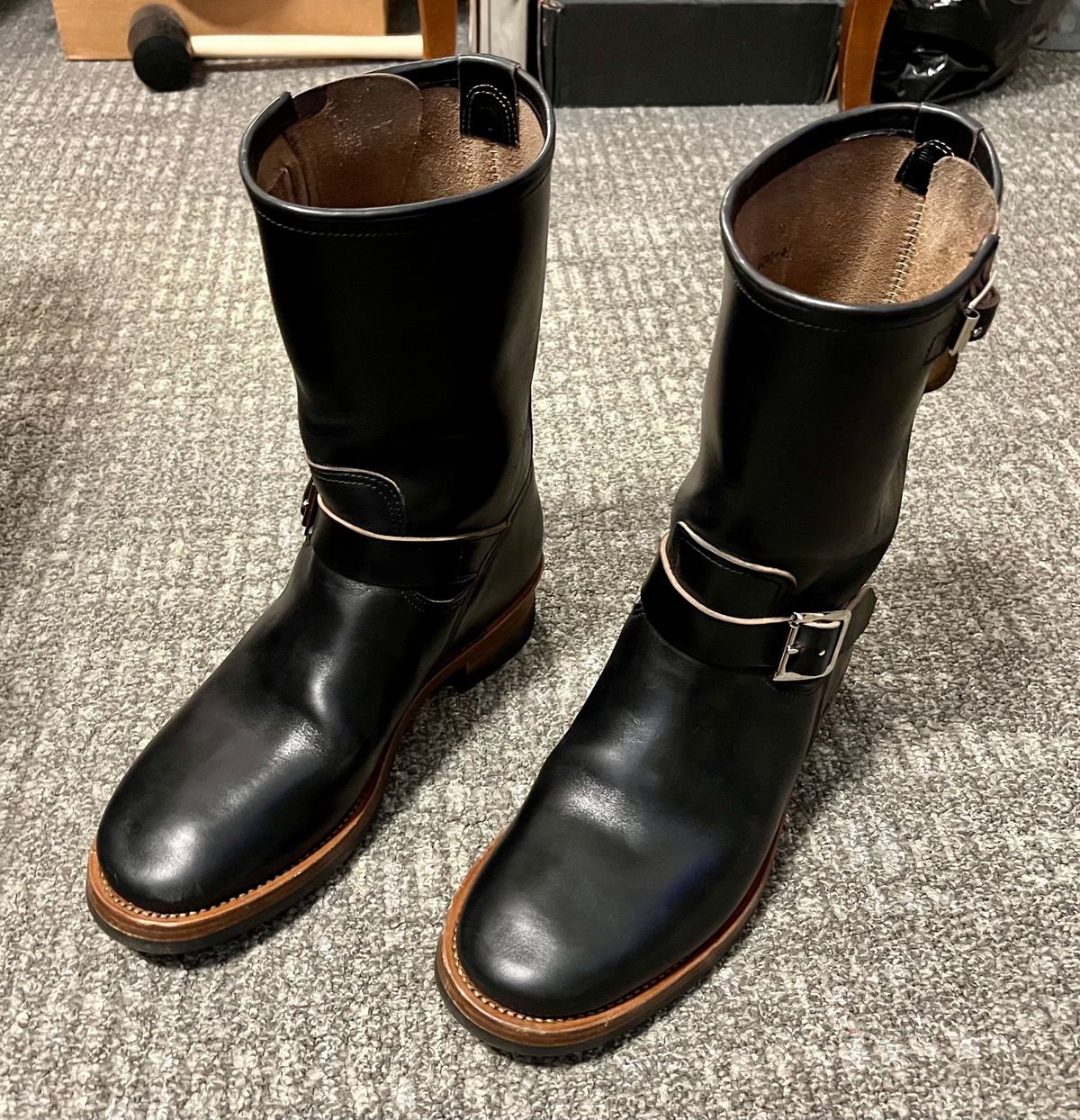 Photo by Faded.Patina on March 16, 2025 of the Crush on Retro 501 in Horween Black Chromexcel.