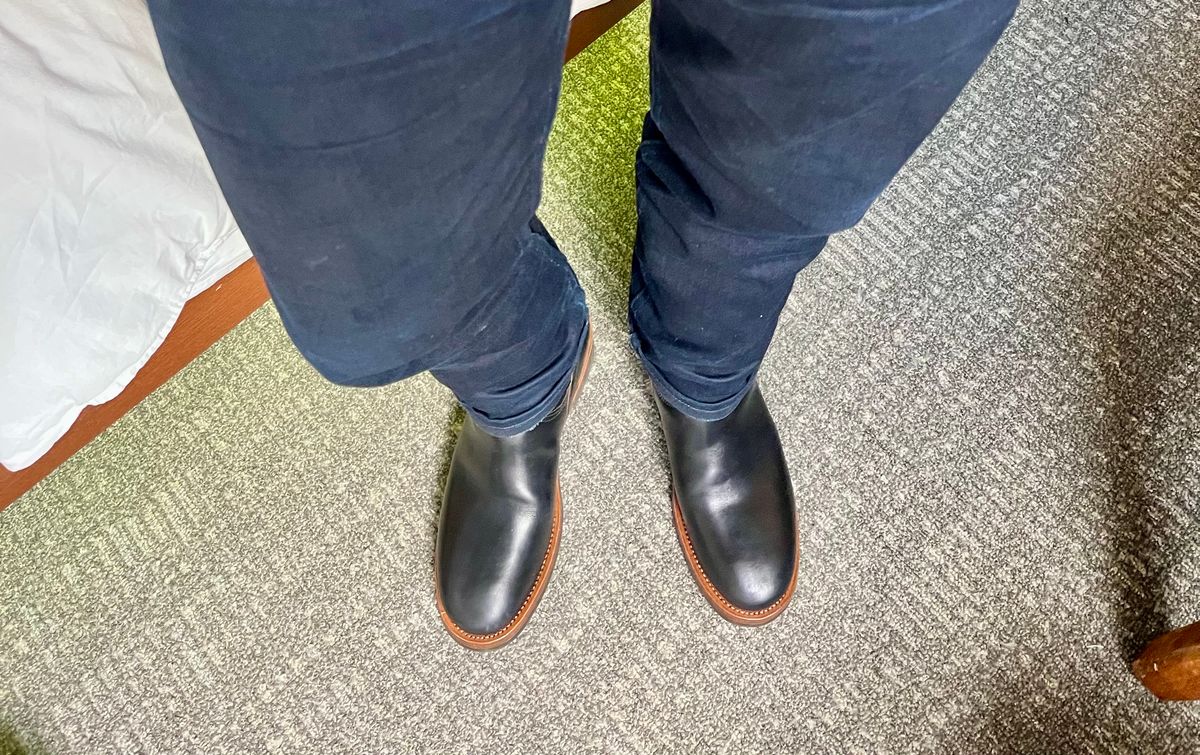 Photo by Faded.Patina on March 7, 2025 of the Crush on Retro 501 in Horween Black Chromexcel.