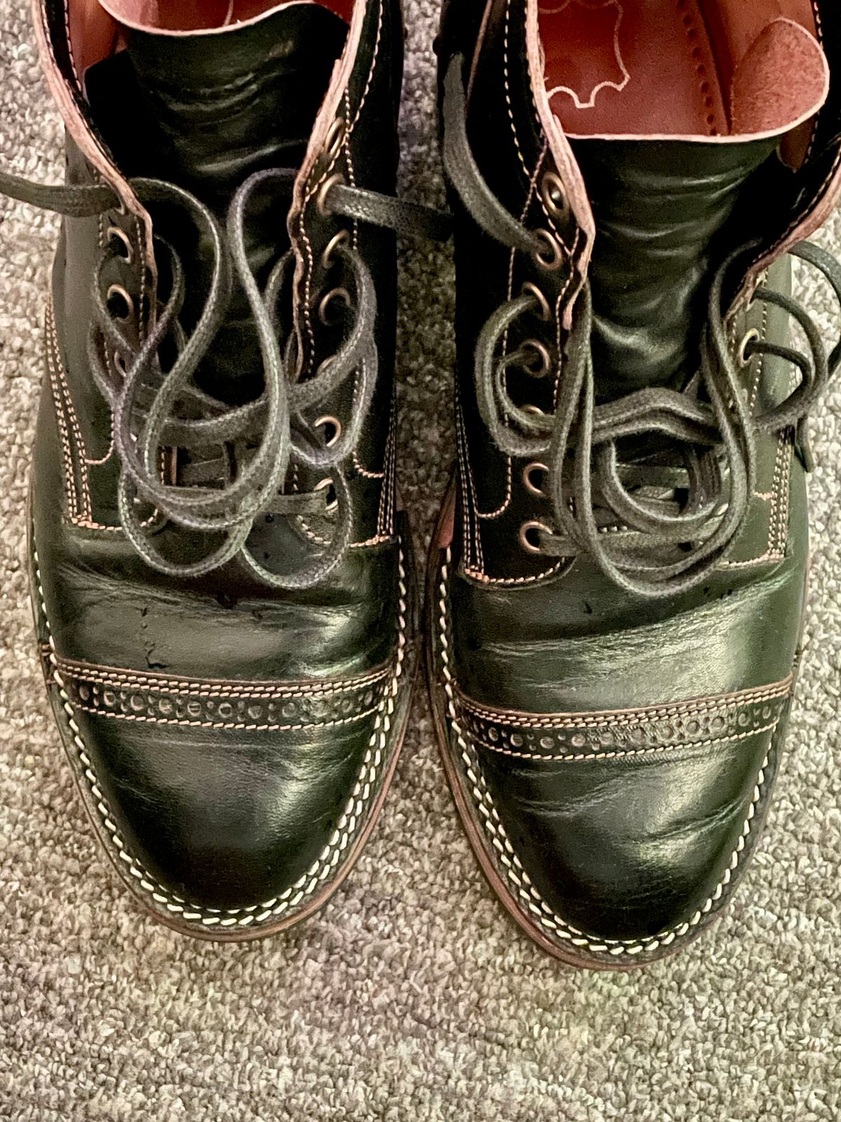 Photo by Faded.Patina on January 27, 2025 of the Jakkrabbits Service Boot in Shinki Black Teacore Horsehide.