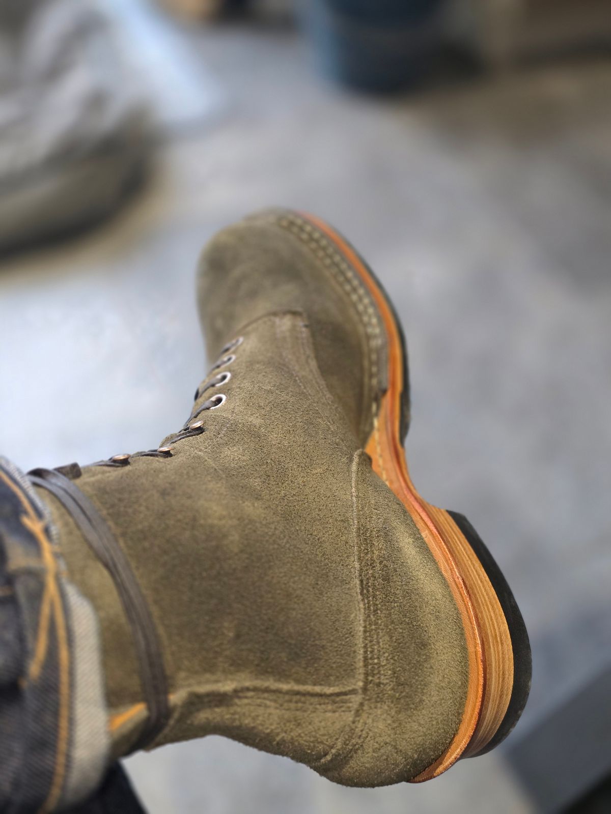 Photo by materialistic on March 27, 2026 of the Whites 355 HALF COMP LTD in C.F. Stead Snuff Desert Oasis Suede.