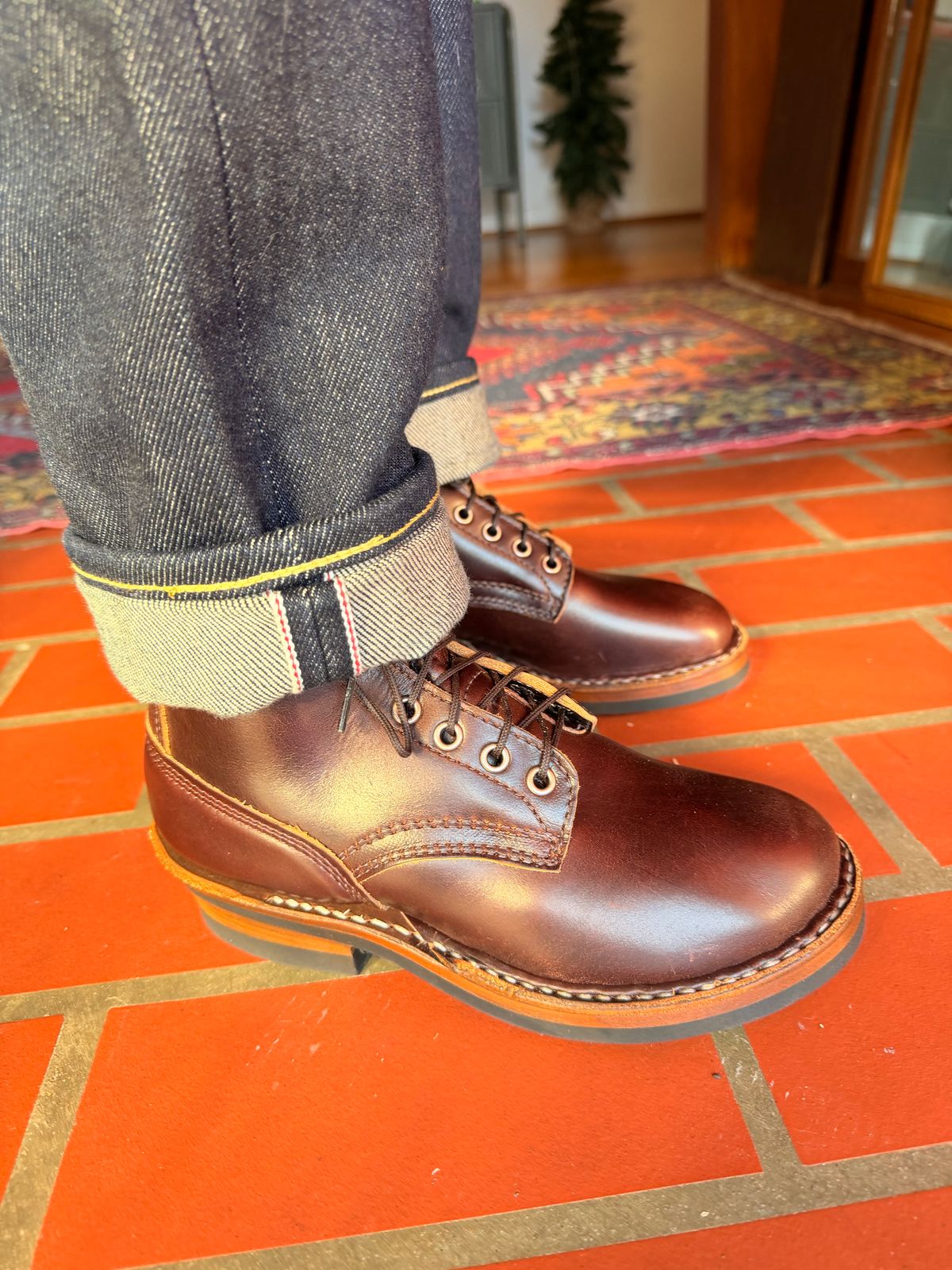 Photo by peanutsngranola on November 26, 2025 of the White's 350 Cruiser in Seidel Brown Double Shot.