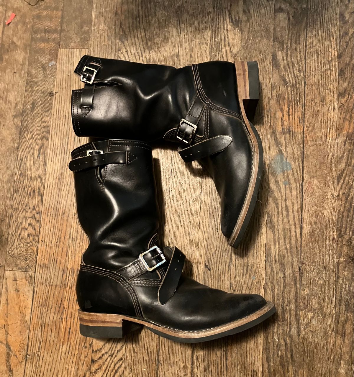 Photo by oldboysblue on October 26, 2024 of the Wesco Mister Lou in Wesco / Horween Black Horsehide.