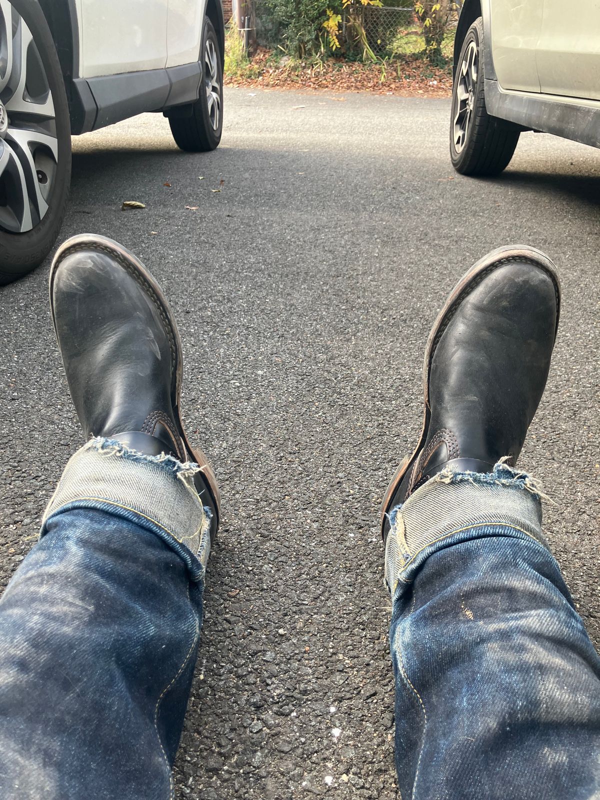 Photo by oldboysblue on November 27, 2024 of the Wesco Mister Lou in Wesco / Horween Black Horsehide.