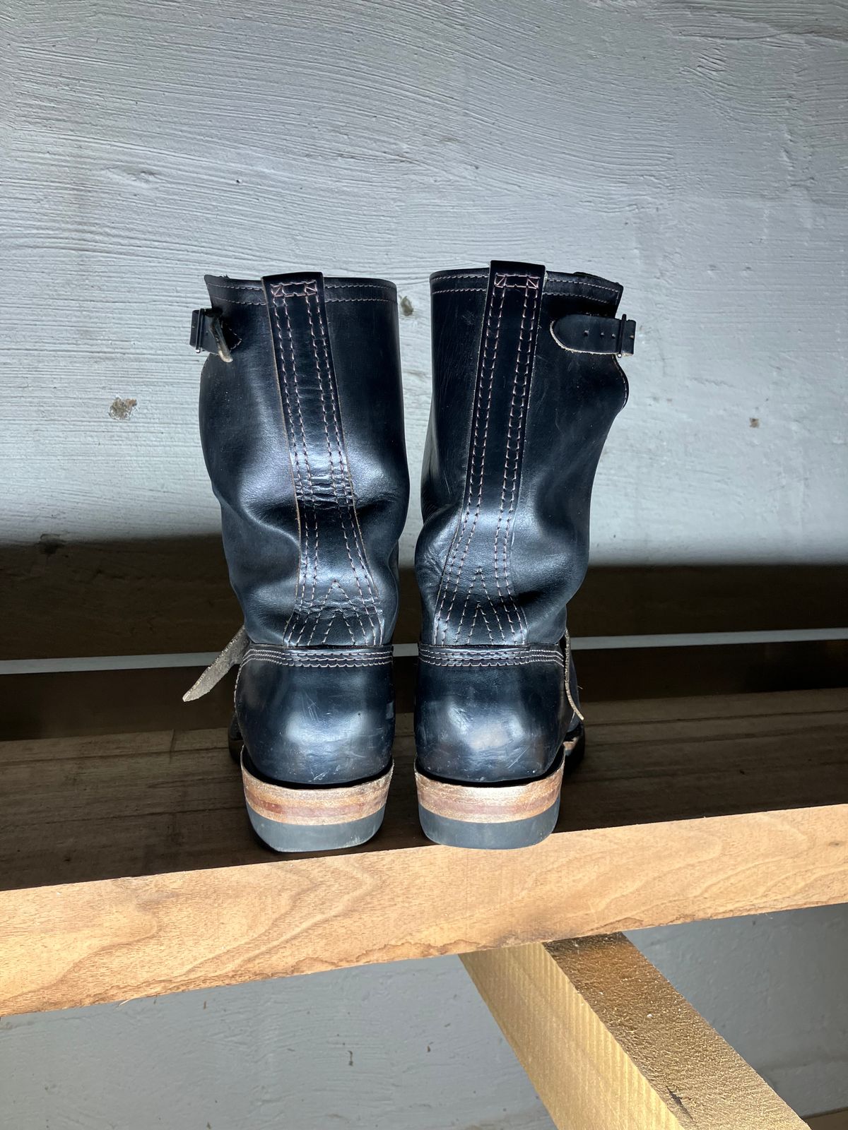 Photo by oldboysblue on December 3, 2024 of the Wesco Mister Lou in Wesco / Horween Black Horsehide.