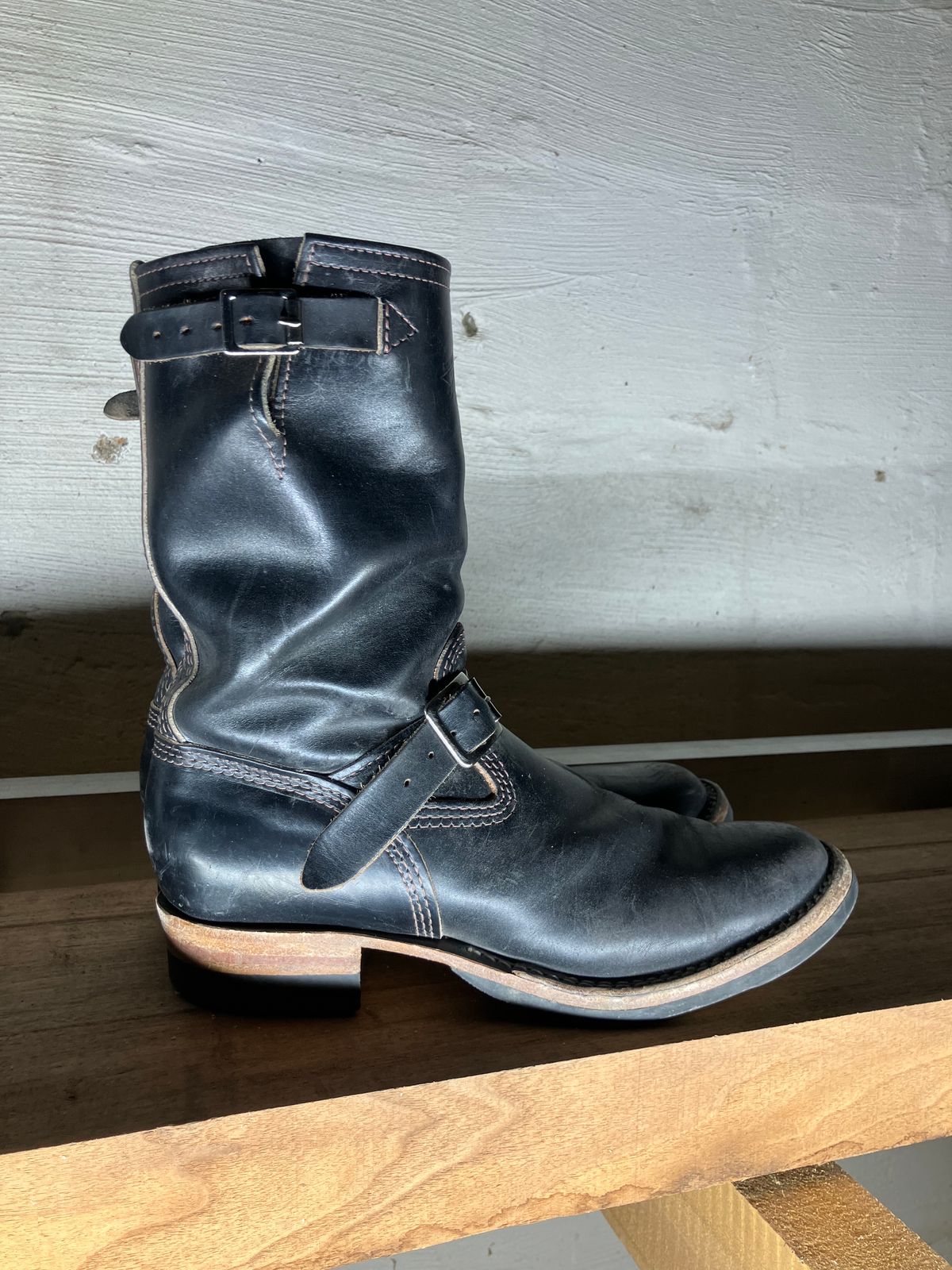 Photo by oldboysblue on December 3, 2024 of the Wesco Mister Lou in Wesco / Horween Black Horsehide.