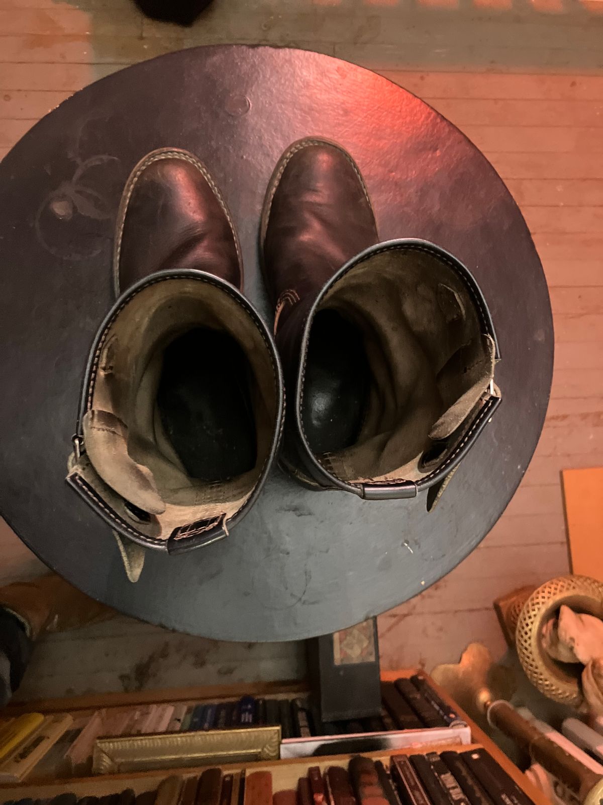 Photo by oldboysblue on January 3, 2025 of the Wesco Mister Lou in Wesco / Horween Black Horsehide.