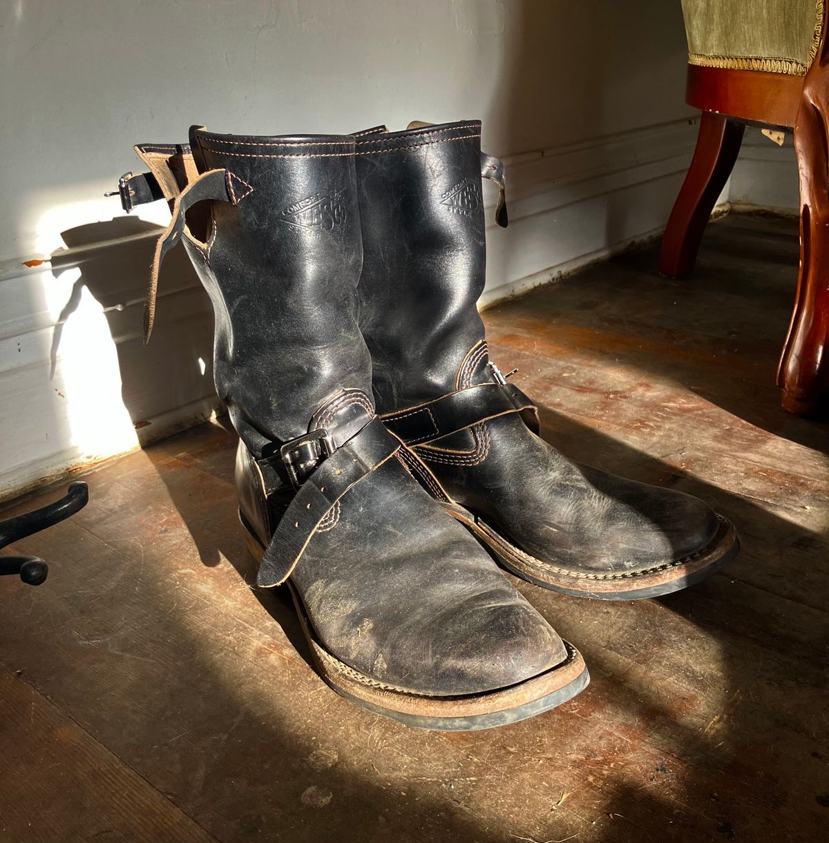 Photo by oldboysblue on January 4, 2025 of the Wesco Mister Lou in Wesco / Horween Black Horsehide.