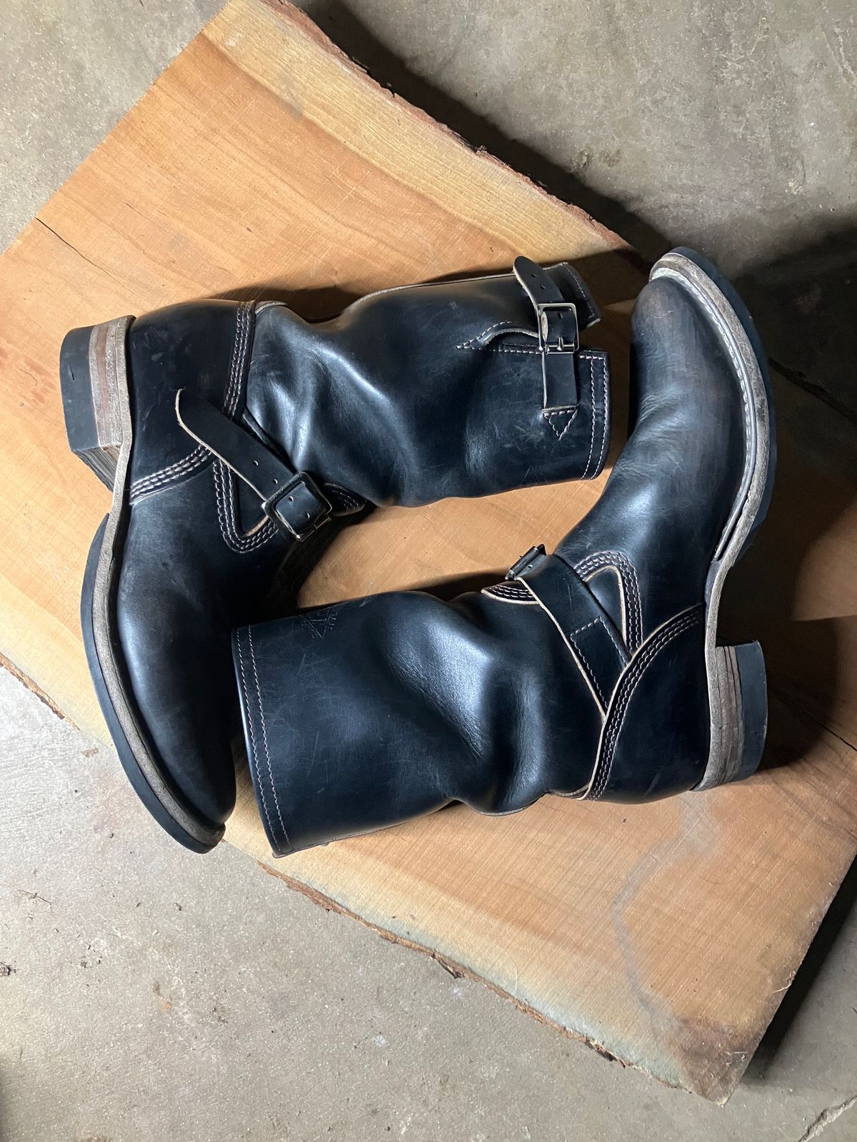 Photo by oldboysblue on March 4, 2025 of the Wesco Mister Lou in Wesco / Horween Black Horsehide.