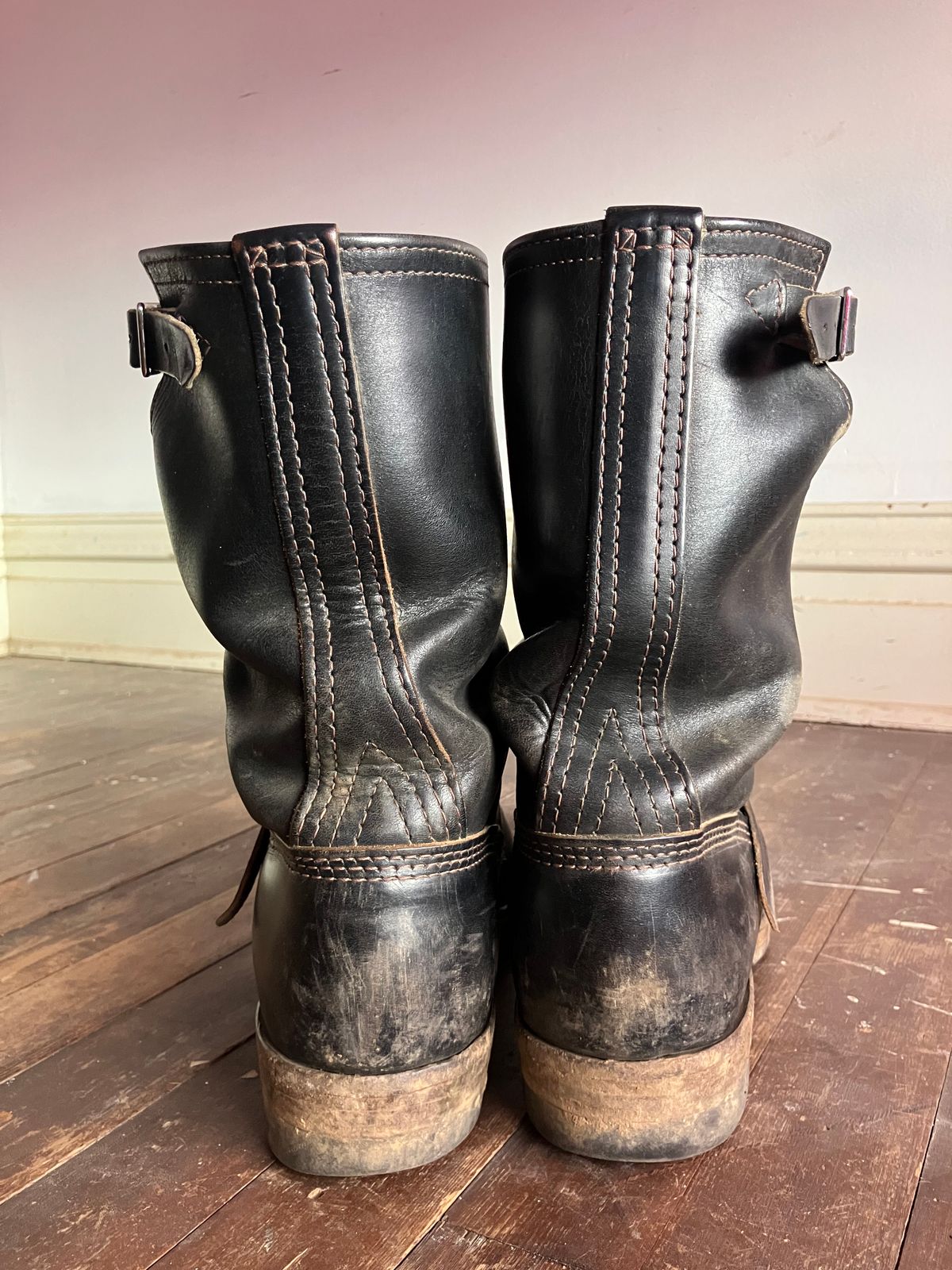 Photo by oldboysblue on April 5, 2025 of the Wesco Mister Lou in Wesco / Horween Black Horsehide.