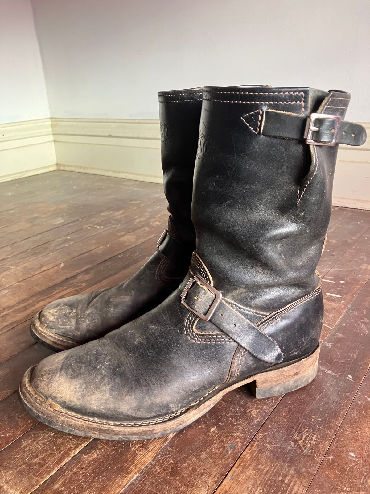 Photo by oldboysblue on April 5, 2025 of the Wesco Mister Lou in Wesco / Horween Black Horsehide.