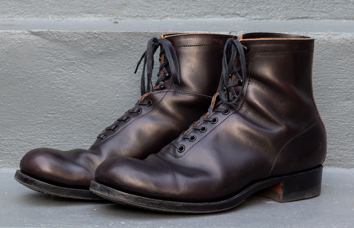 Photo by JewishJesus on November 2, 2025 of the Clinch Milne in Clinch / Black Crown Calf.