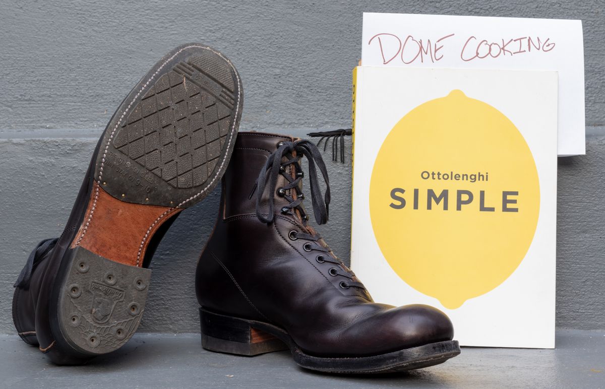 Photo by JewishJesus on November 2, 2025 of the Clinch Milne in Clinch / Black Crown Calf.