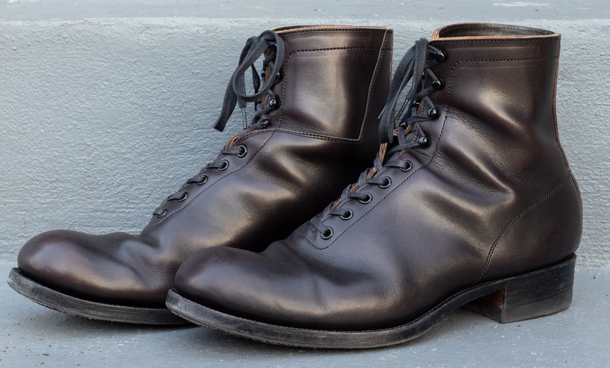 Photo by JewishJesus on December 3, 2025 of the Clinch Milne in Clinch / Black Crown Calf.