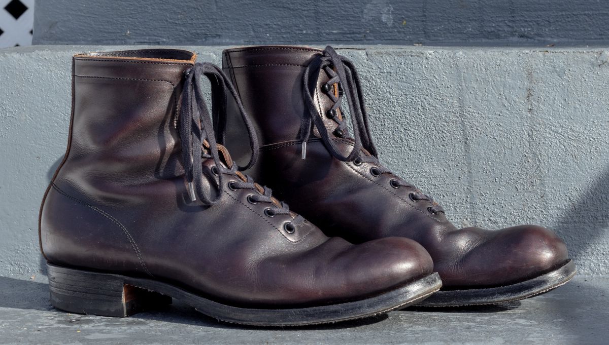 Photo by JewishJesus on January 30, 2026 of the Clinch Milne in Clinch / Black Crown Calf.