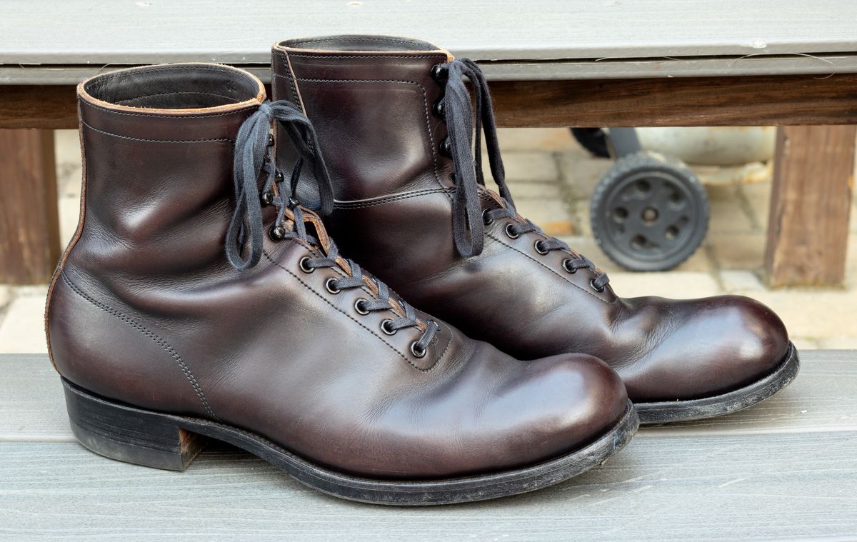 Photo by JewishJesus on April 1, 2026 of the Clinch Milne in Clinch / Black Crown Calf.