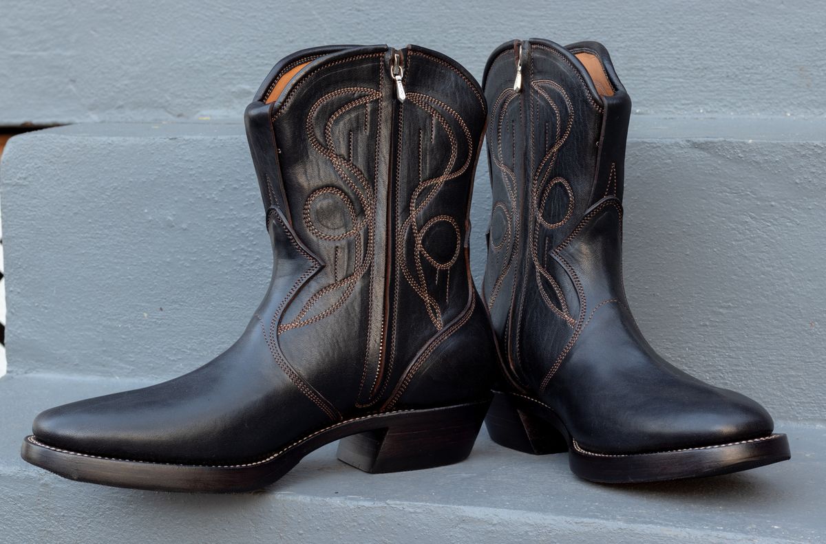 Photo by JewishJesus on January 21, 2026 of the Lost Boy Boots Western Zip in Shinki Black Teacore Horsehide.