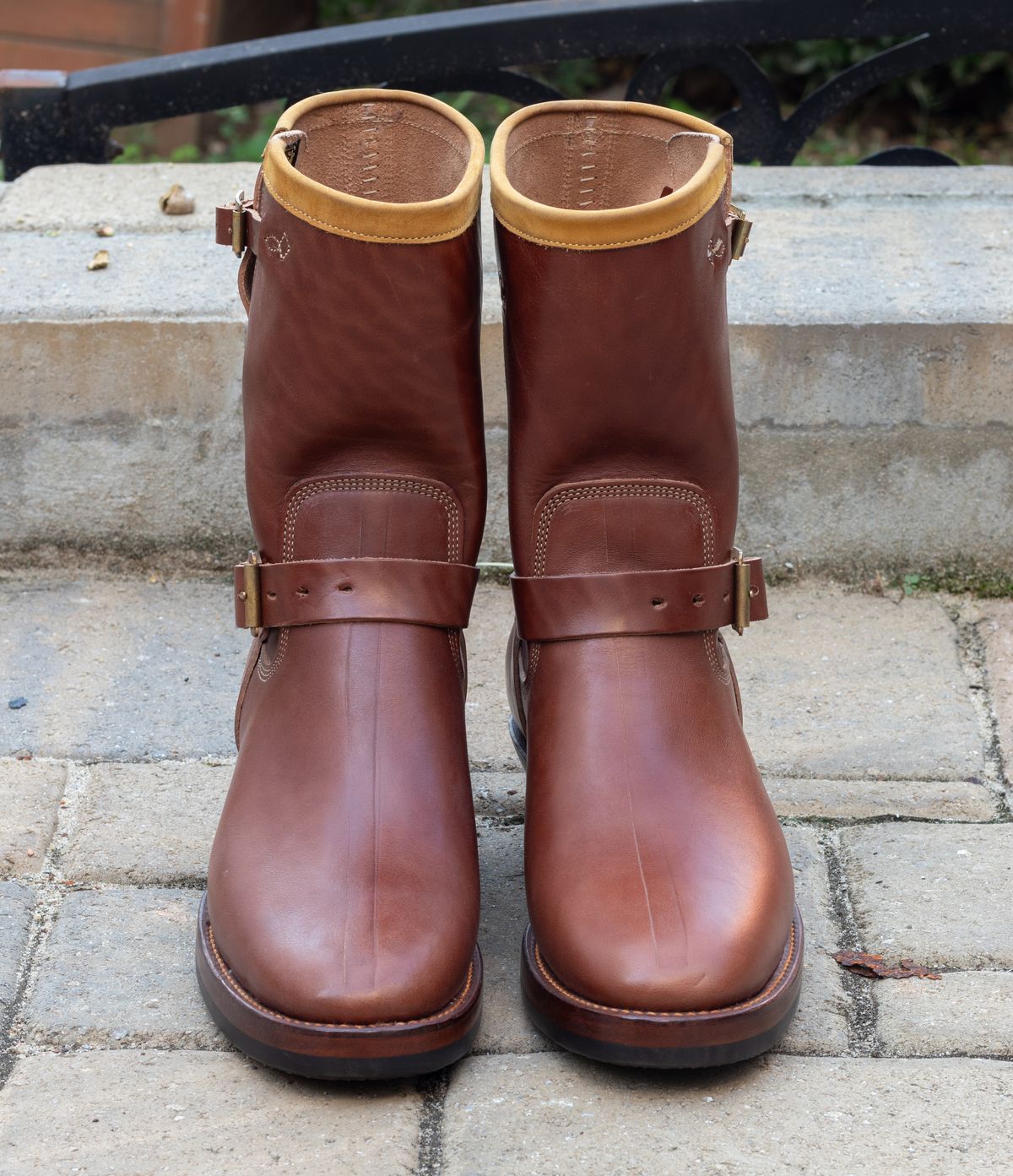 Photo by JewishJesus on October 2, 2025 of the Role Club Engineer Boots in Brown Italian Horsehide.