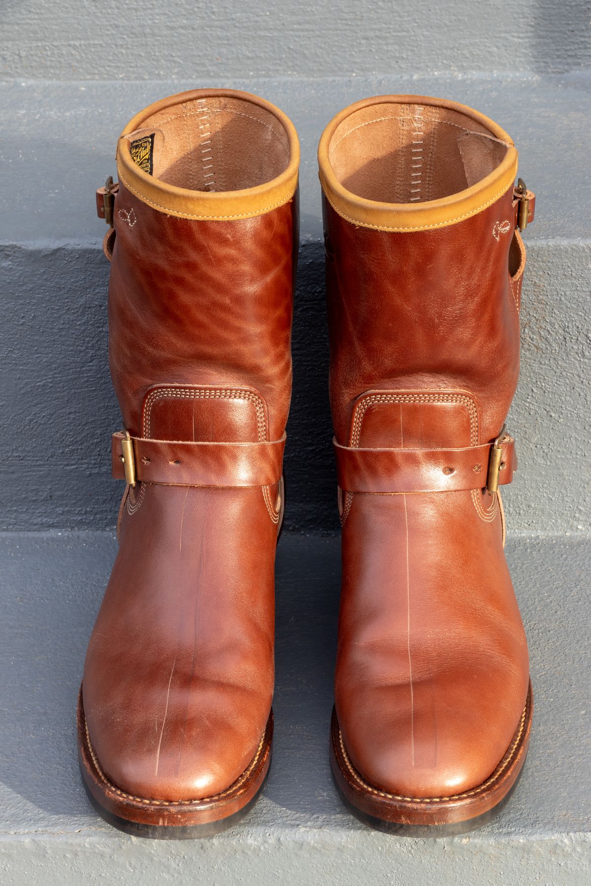 Photo by JewishJesus on January 1, 2026 of the Role Club Engineer Boots in Brown Italian Horsehide.
