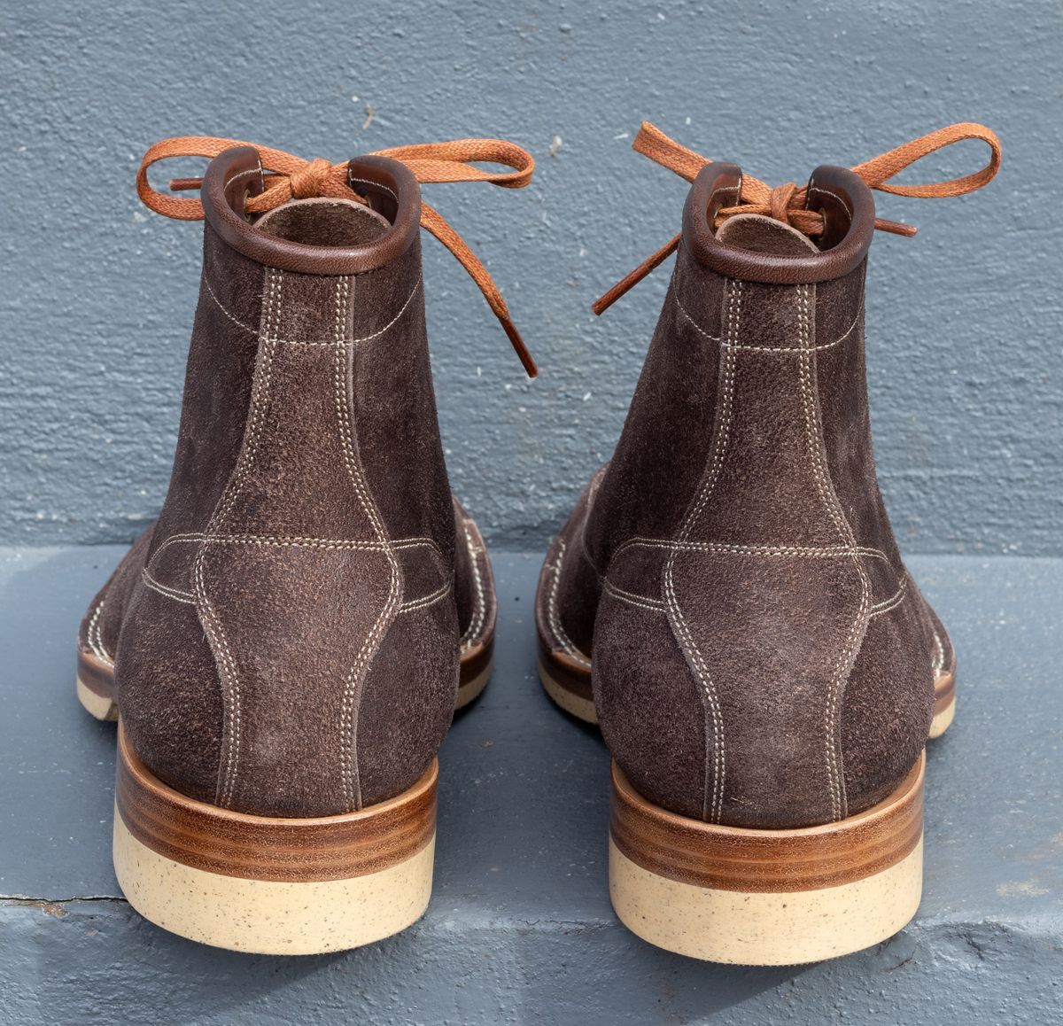 Photo by JewishJesus on February 21, 2026 of the Onderhoud LCV02 Monkey Boot in Maryam 1071 Rovescio Sego Horsebutt.