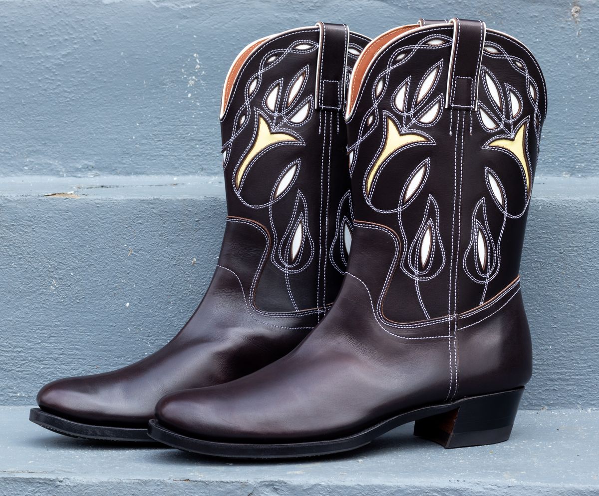 Photo by JewishJesus on February 21, 2026 of the Clinch Cowboy Boots in Black Teacore Calf.
