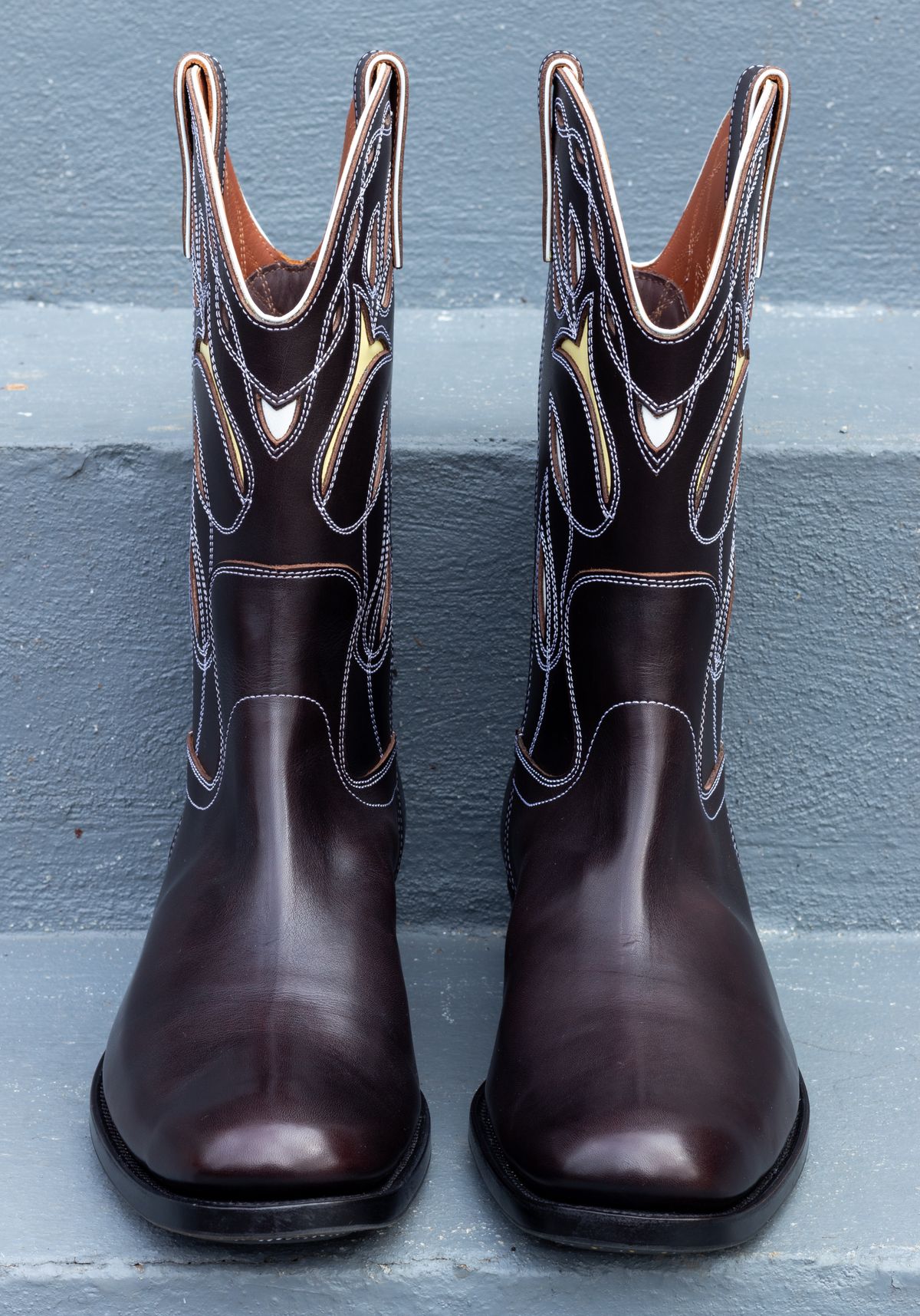 Photo by JewishJesus on February 21, 2026 of the Clinch Cowboy Boots in Black Teacore Calf.