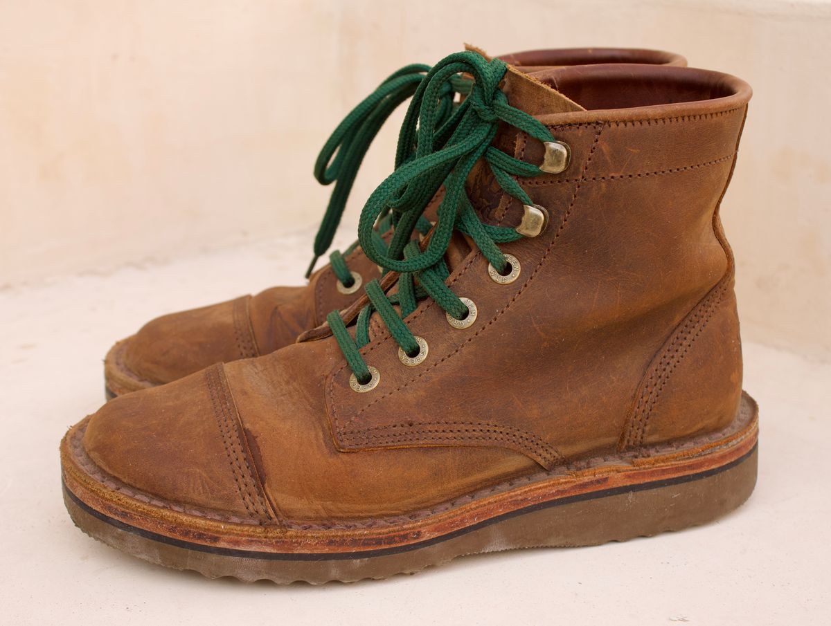 Photo by TangibleLily929Wife on January 2, 2026 of the Jim Green 719 in Bronco Oily Pull Up.