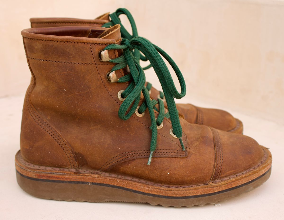 Photo by TangibleLily929Wife on January 2, 2026 of the Jim Green 719 in Bronco Oily Pull Up.