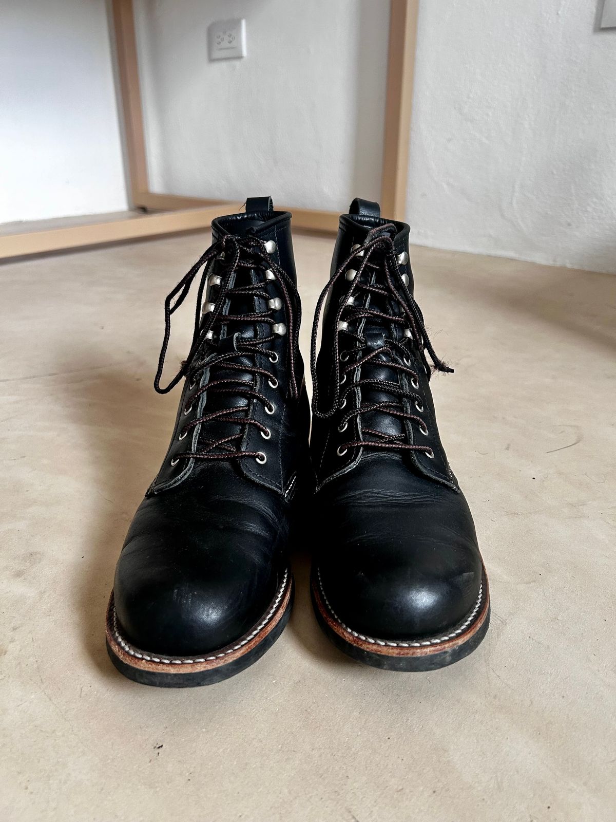 Photo by TangibleLily929Wife on March 5, 2026 of the Redwing Silversmith #3361 in Black Boundary.