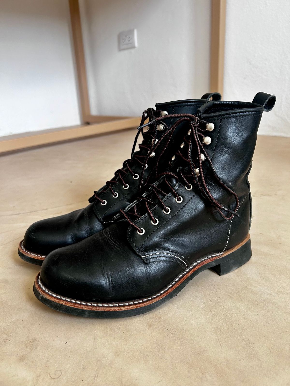 Photo by TangibleLily929Wife on March 5, 2026 of the Redwing Silversmith #3361 in Black Boundary.