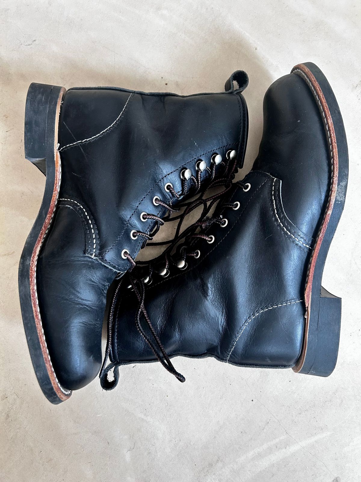 Photo by TangibleLily929Wife on March 5, 2026 of the Redwing Silversmith #3361 in Black Boundary.