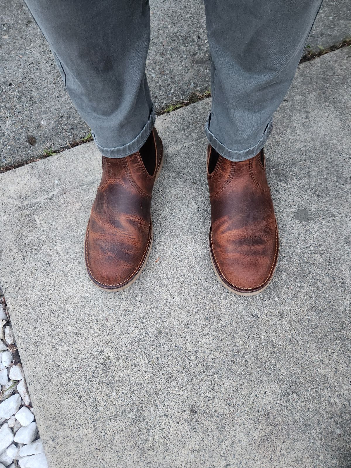 Photo by unsanforized30 on April 26, 2025 of the Red Wing Weekender Chelsea in S.B. Foot Copper Rough and Tough.