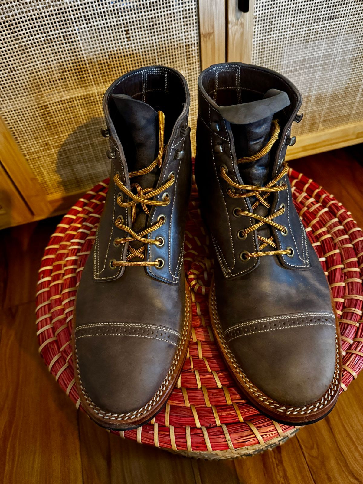 Photo by daniel.johnson7 on December 5, 2025 of the Onderhoud SVC03 Service Boot in Maryam Toscanello Rovescio Sego.