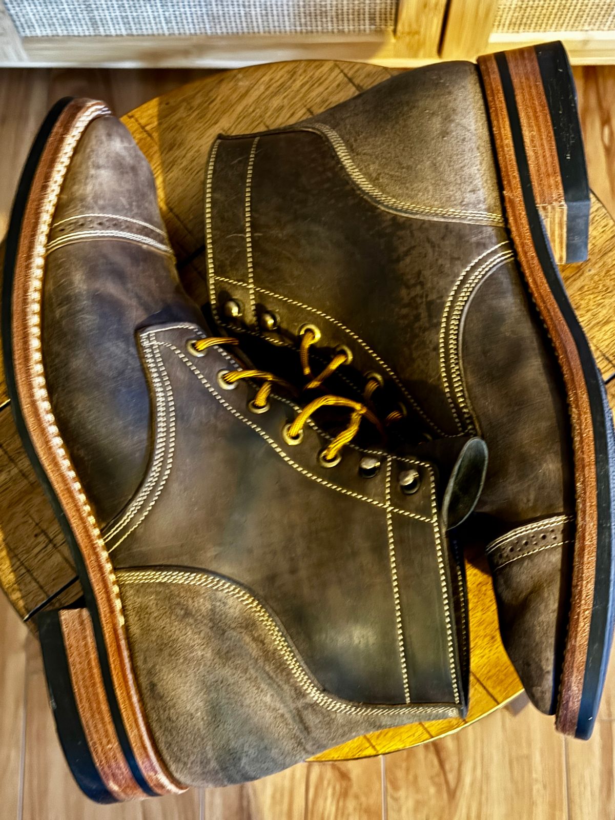 Photo by daniel.johnson7 on January 6, 2026 of the Onderhoud SVC03 Service Boot in Maryam Toscanello Rovescio Sego.