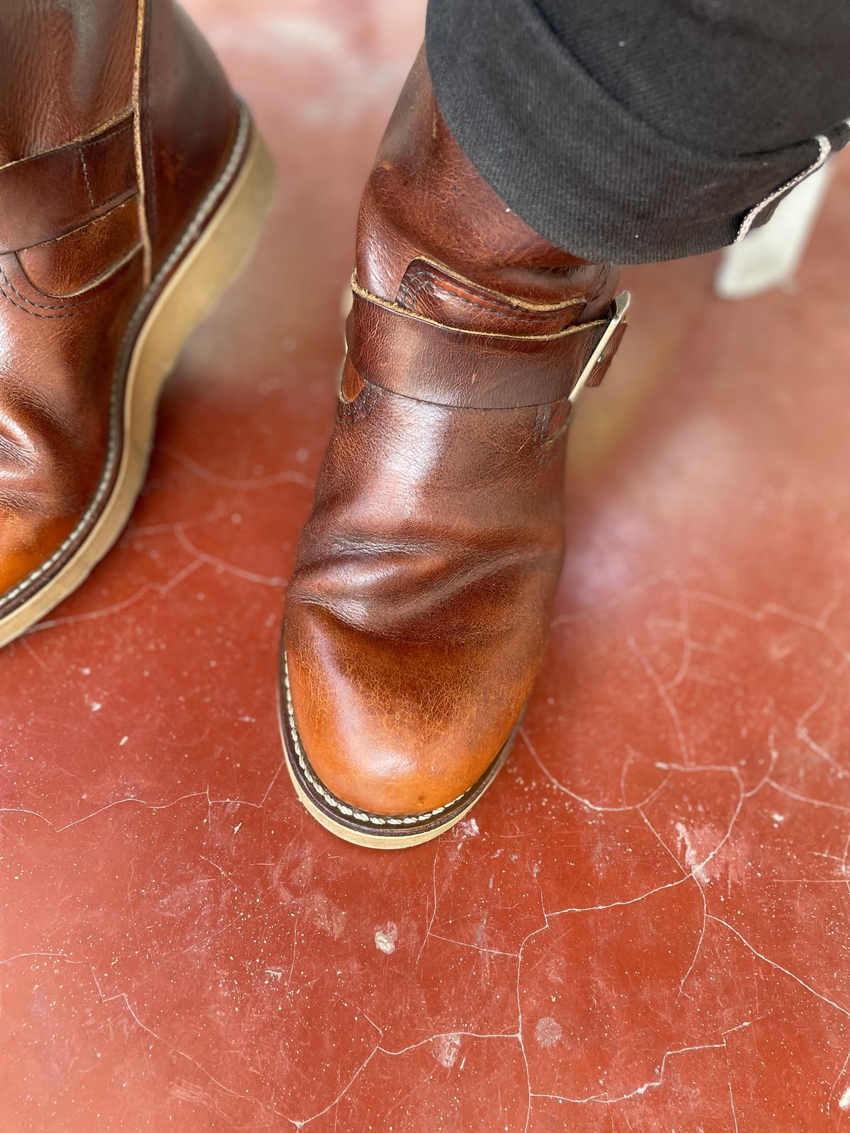 Photo by thedrunkdunker on June 3, 2025 of the Red Wing Engineer in S.B. Foot Copper Rough and Tough.