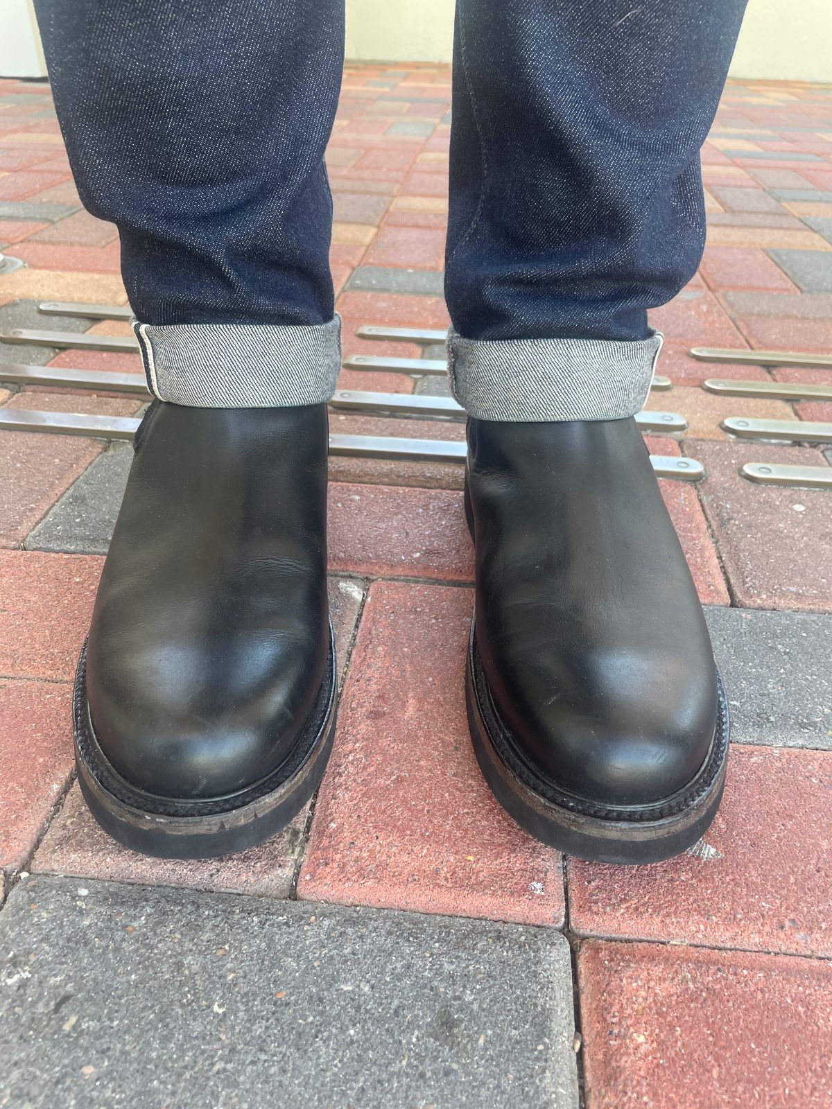 Photo by thedrunkdunker on June 25, 2025 of the Rhodes Boone Chelsea Boot in Unknown Leather.