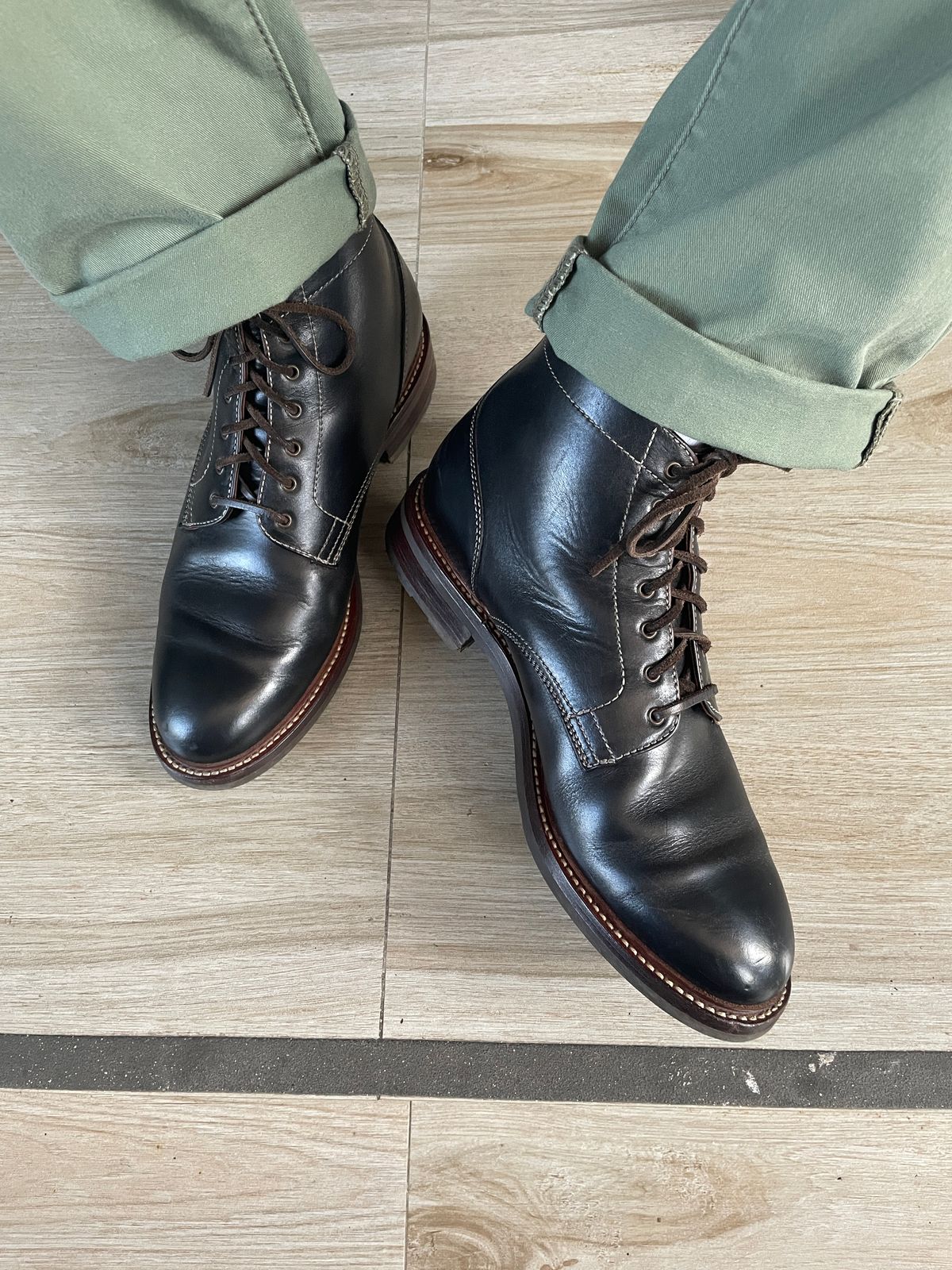 Photo by thedrunkdunker on February 27, 2026 of the Caswell Boot Company Lisbon in Horween Black Chromexcel.