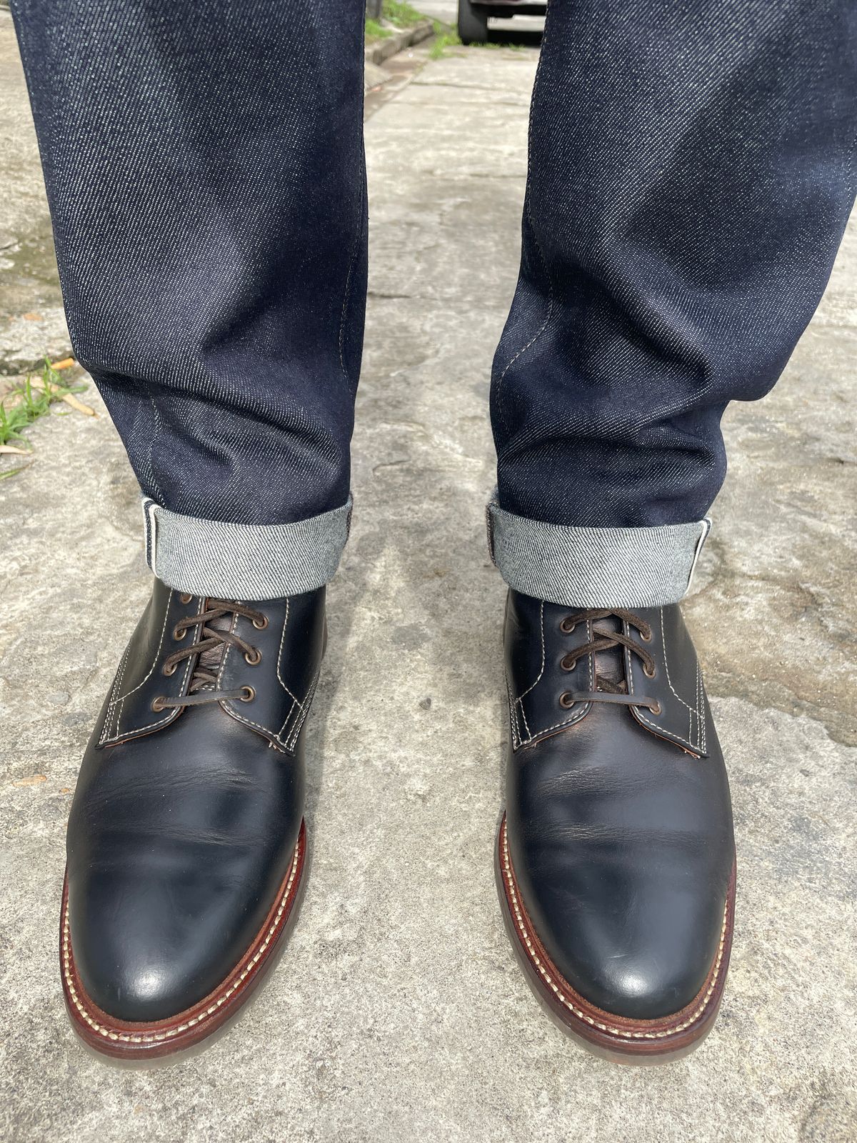 Photo by thedrunkdunker on June 19, 2024 of the Caswell Boot Company Lisbon in Horween Black Chromexcel.