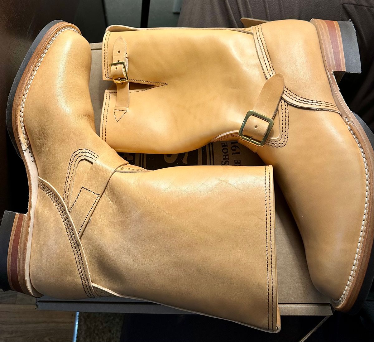 Photo by ArielJGZ6 on February 19, 2026 of the Wesco Mister Lou in Maryam Natural Vachetta Horsehide.