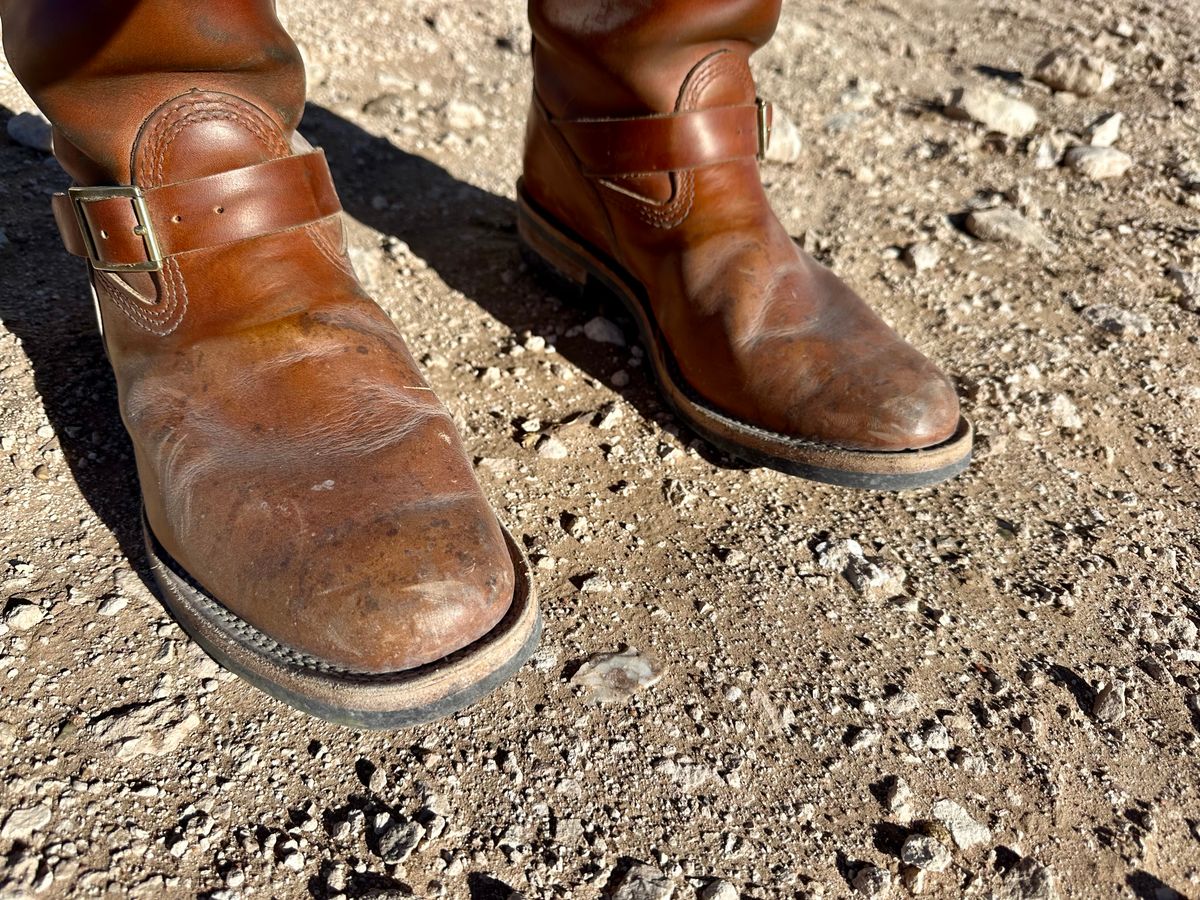 Photo by ArielJGZ6 on November 29, 2025 of the Wesco Mister Lou 7500 Engineer Boot in Seidel British Tan Domain.