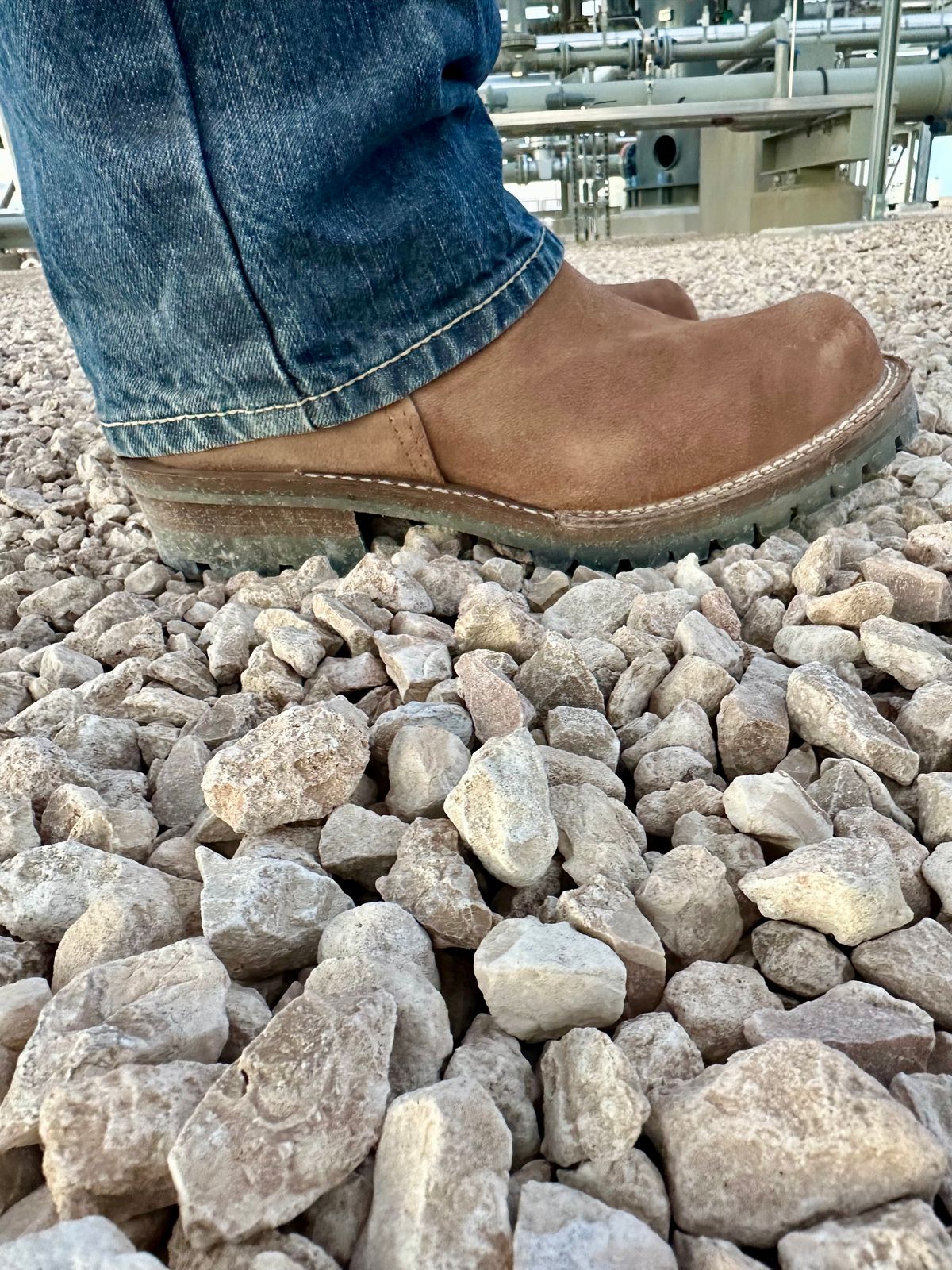 Photo by ArielJGZ6 on December 27, 2025 of the Wesco Boss Rough 'n' Ready Brown Roughout in Seidel Tanning Roughout Brown Leather.