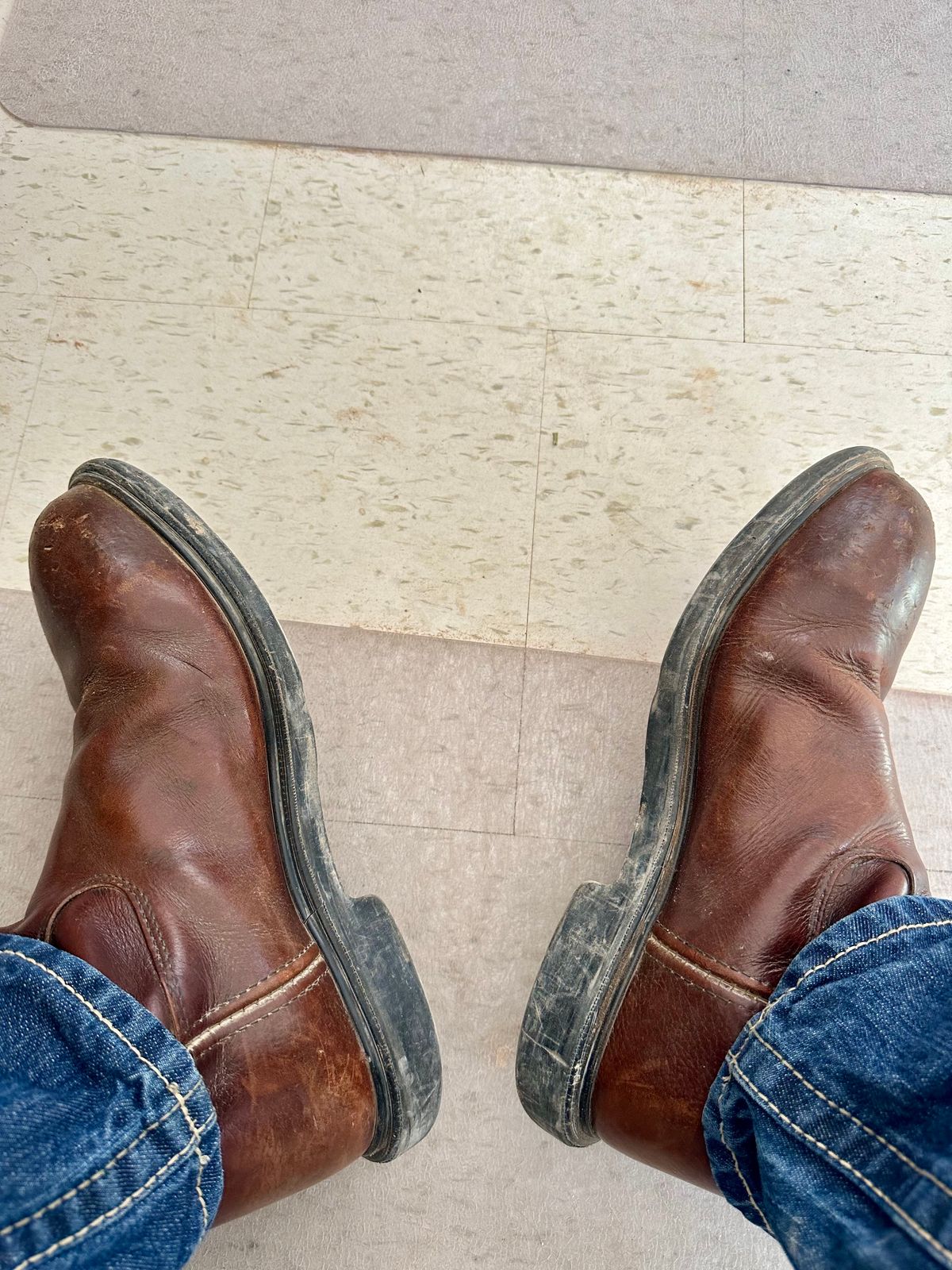 Photo by ArielJGZ6 on April 16, 2025 of the Red Wing 4470 in Full Grain, Waxed, Brown.