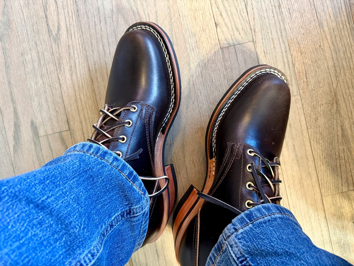 Photo by wayoflife on January 24, 2026 of the Nicks Robert in Horween Brown Waxed Flesh.