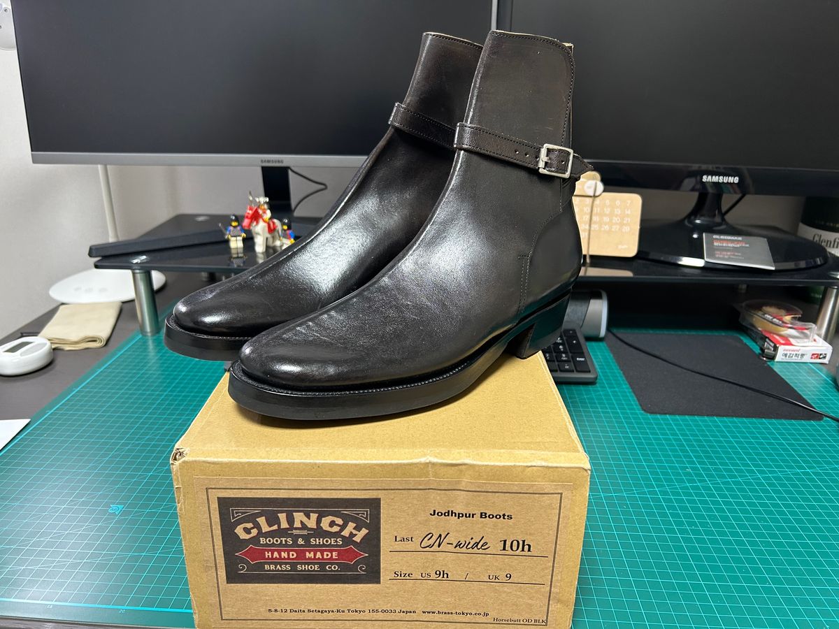 Photo by Patrick_Kwon on November 19, 2024 of the Clinch Jodhpur Boots in Black-Overdyed Horsebutt.