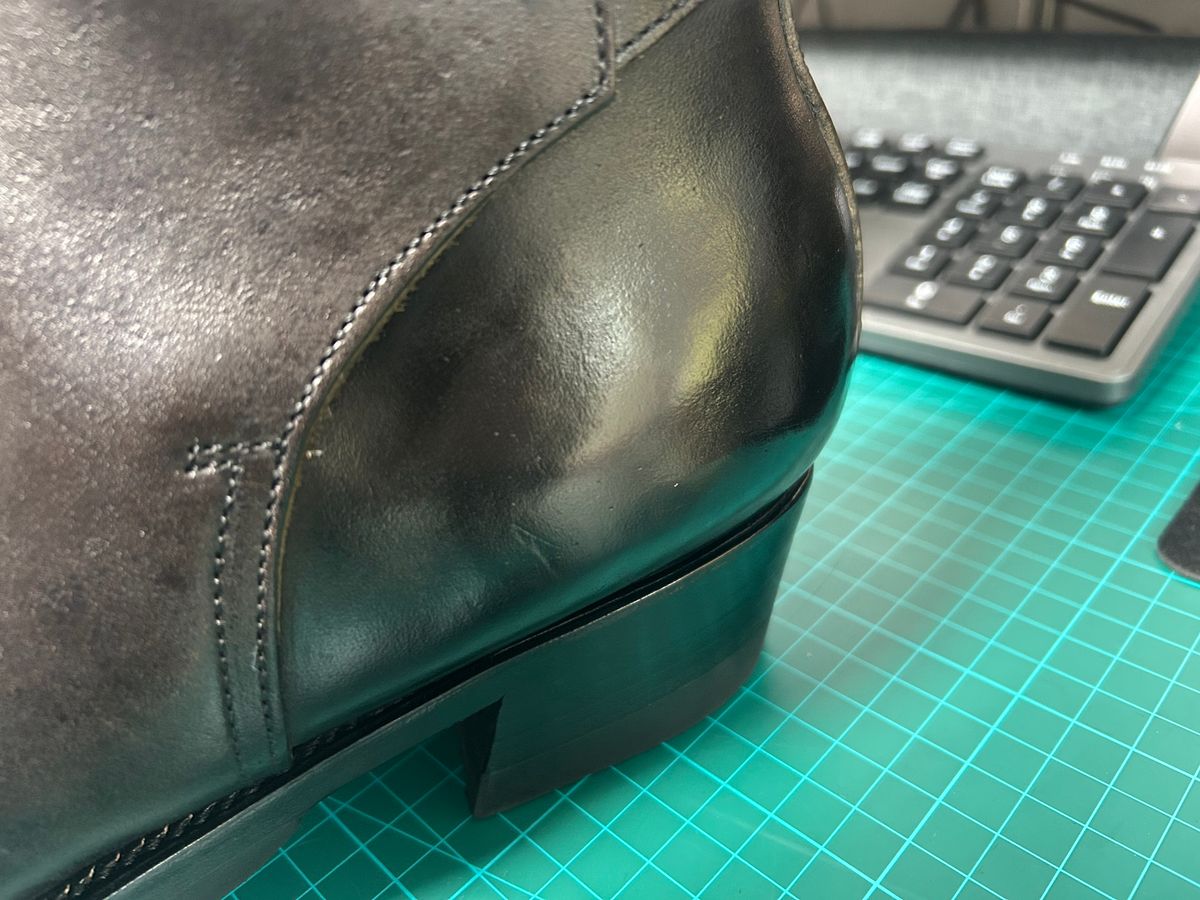 Photo by Patrick_Kwon on December 13, 2024 of the Clinch Jodhpur Boots in Black-Overdyed Horsebutt.
